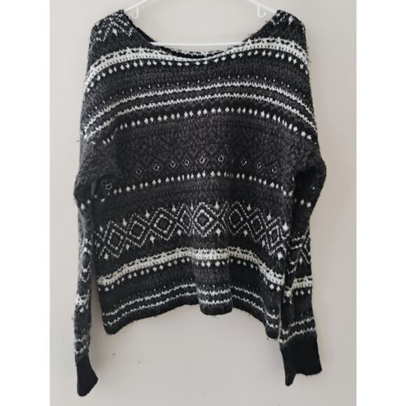 LG Women's Black And White American Eagle Outfitters Sweater. Winter. Soft. - Picture 2 of 10
